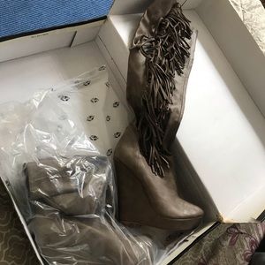 NWT Colin Stuart knee high Leather Fringed Boots!